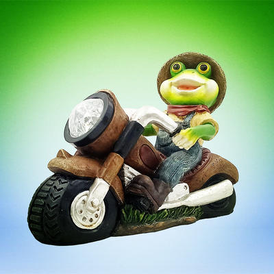 Hot selling garden  animal decoration solar lighted resin frog driving motorcycle statue