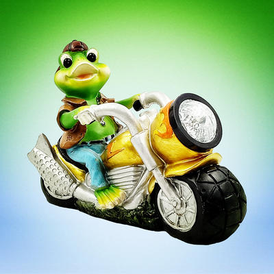 Hot sales garden  animal decoration solar lighted resin frog driving motorcycle statue