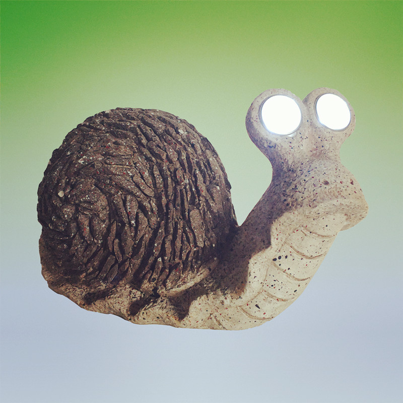 Outdoor animal shaped with solar light garden decoration snail  statue with solar spot light for sale