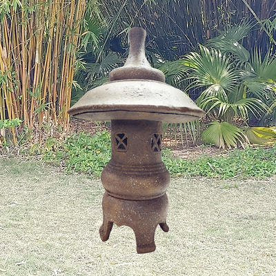 Classical garden pagoda lantern statue for garden yard decoration